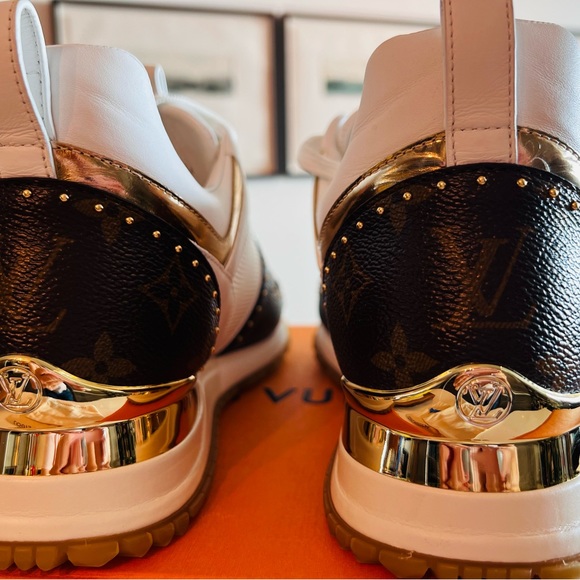 LOUIS VUITTON Run Away Sneakers - NEW - Picture 5 of 10